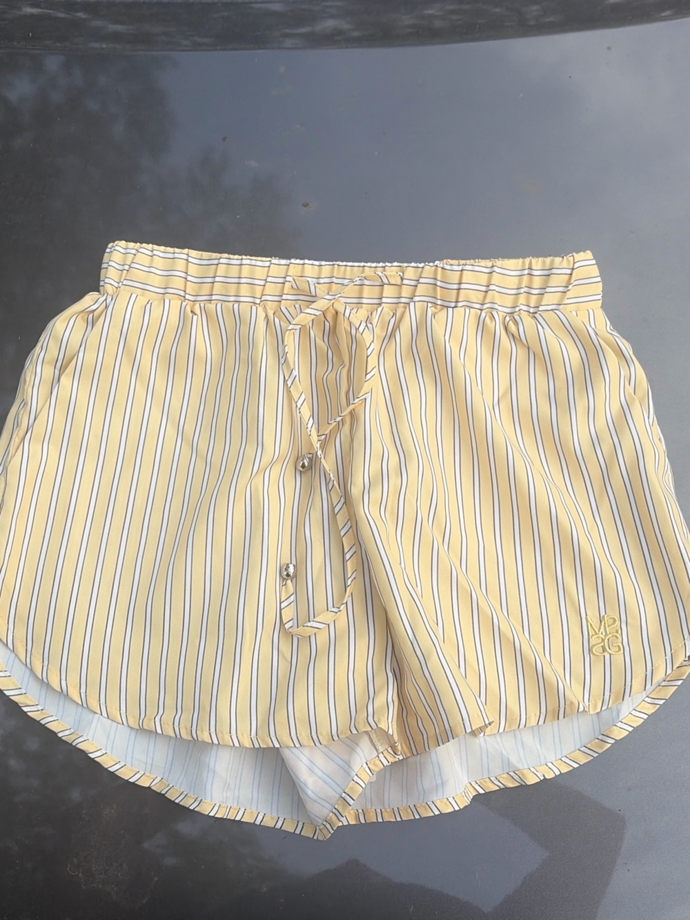 Missguided + Yellow Striped Men's Athletic Shorts